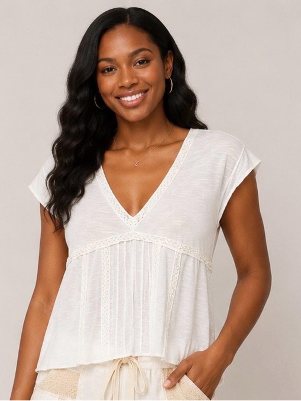 POL White Cropped V-Neck Short Sleeve Top with Lace Trim